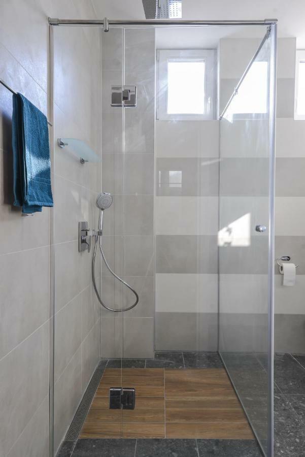 Chic 1Br With Terrace In Sofia City Center By Flat Mаnager Ngoại thất bức ảnh